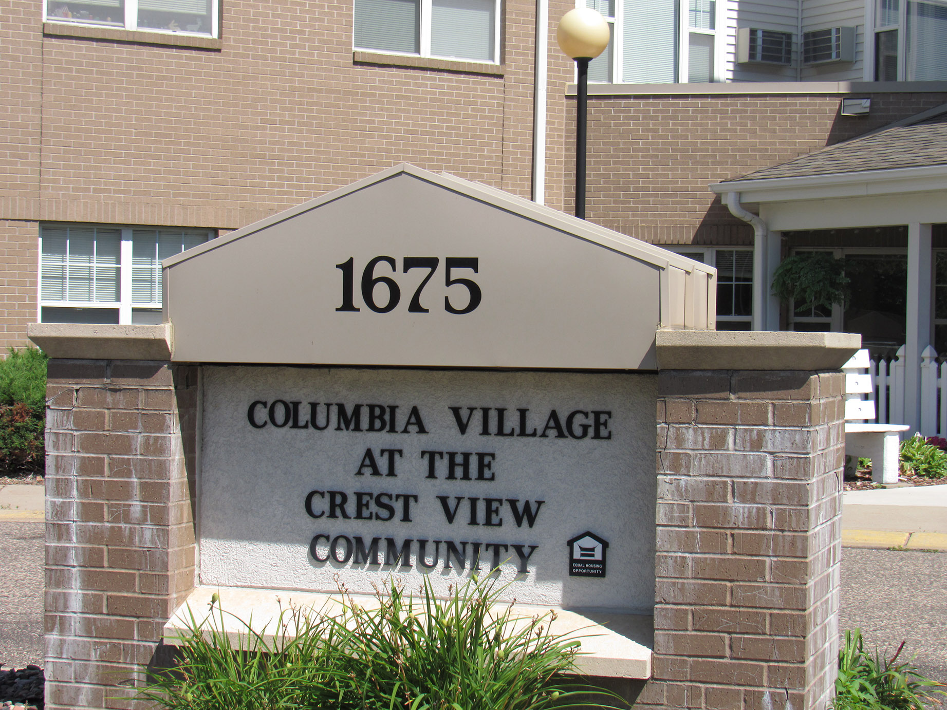 Columbia Village Apartment Features